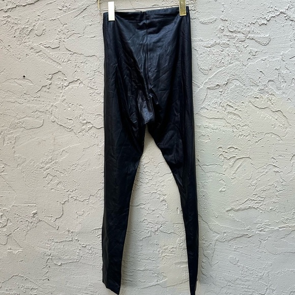 New Commando Perfect Control Faux Leather Leggings M - Picture 2 of 5